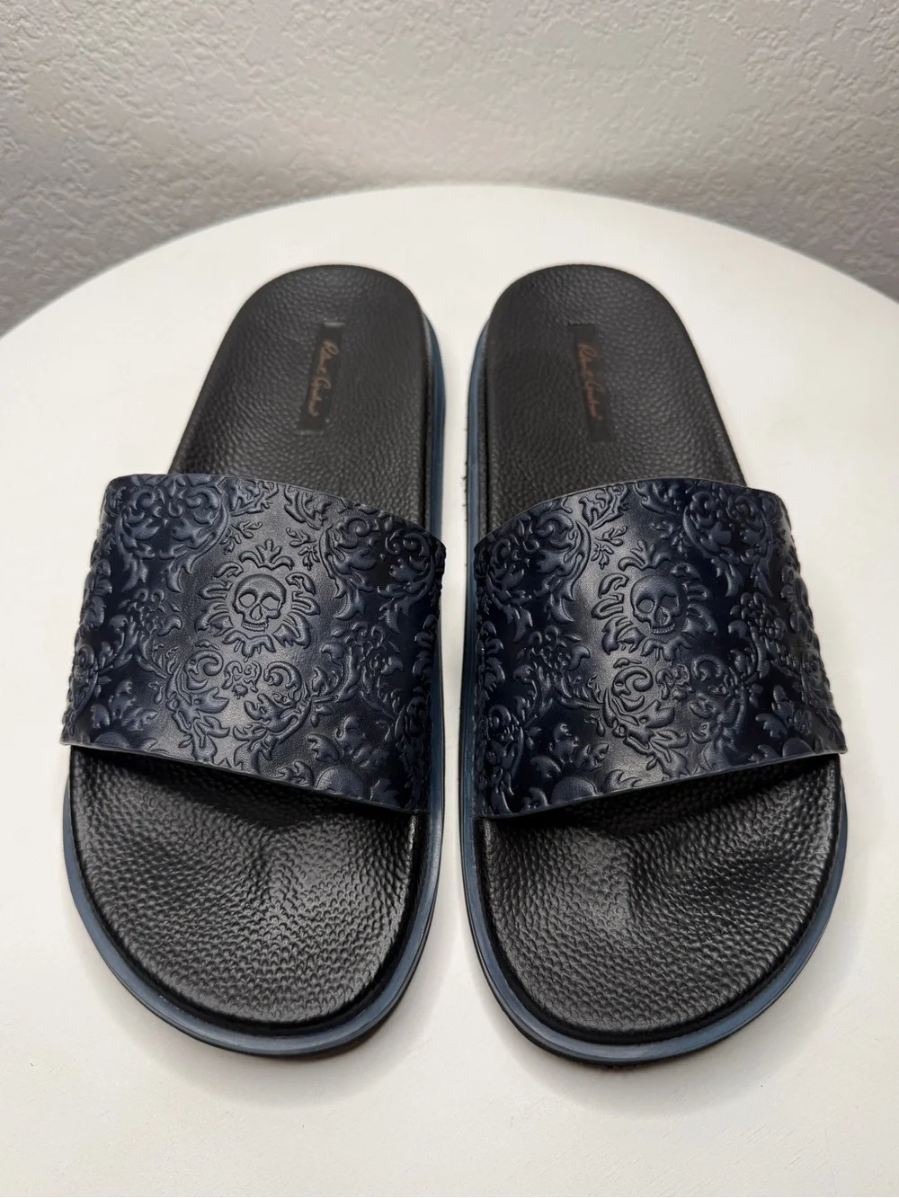 Robert Graham Black Navy Embossed Slide Sandals Size 12